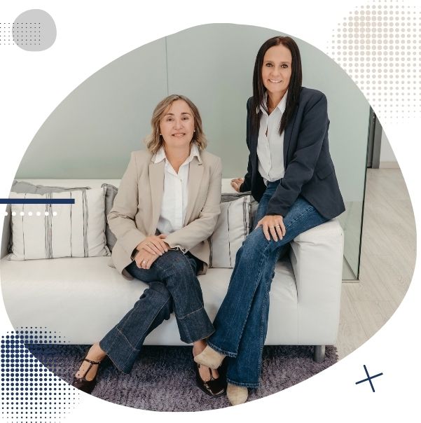 Foto Cristina y Maricarmen Inages Asesores Huesca